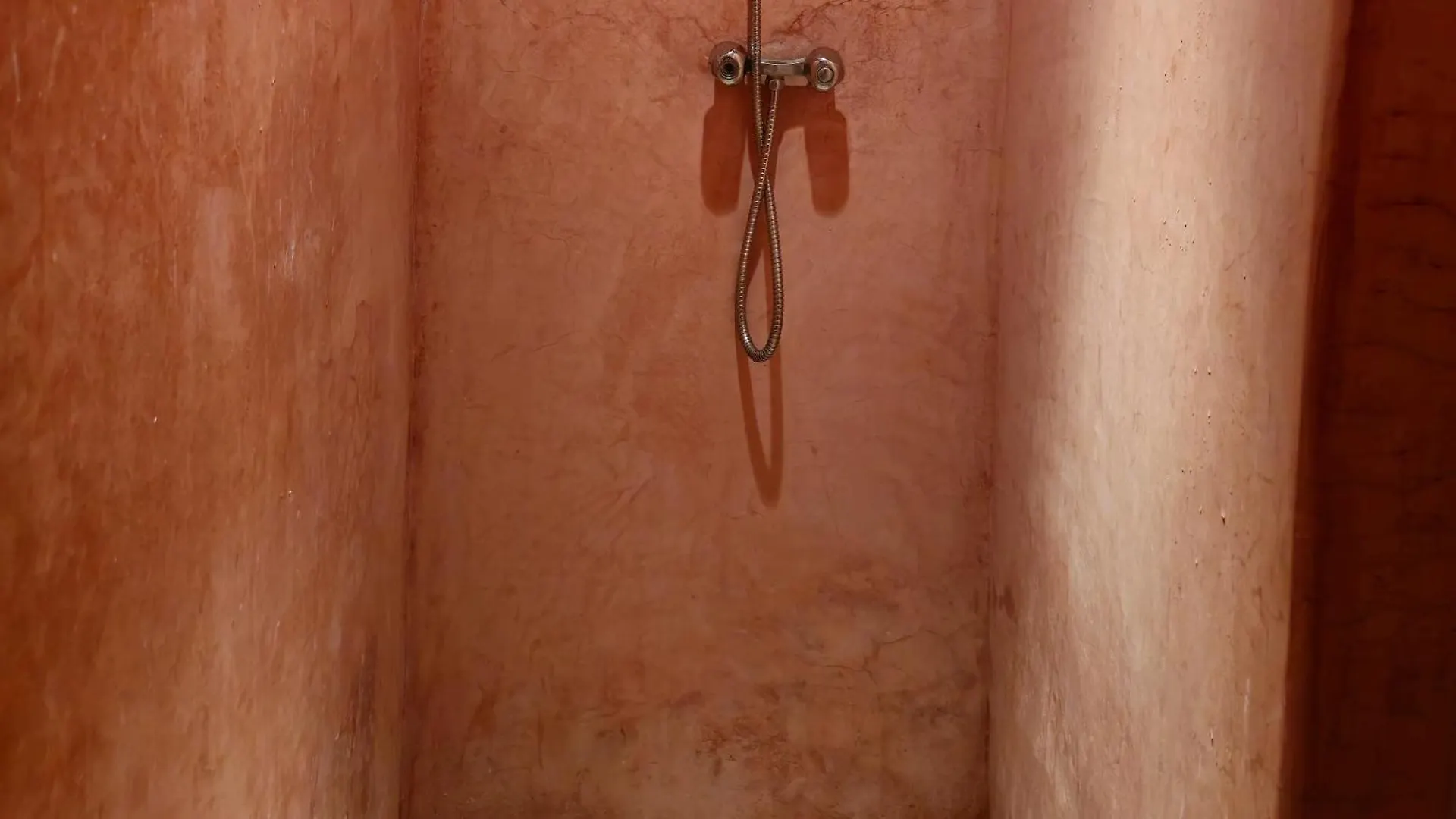 מרקש Local Moroccan Style House Central Medina בית נופש